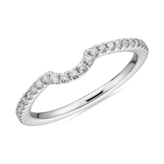 Curved Pavé Diamond Wedding Ring in Platinum (1/6 ct. tw.)