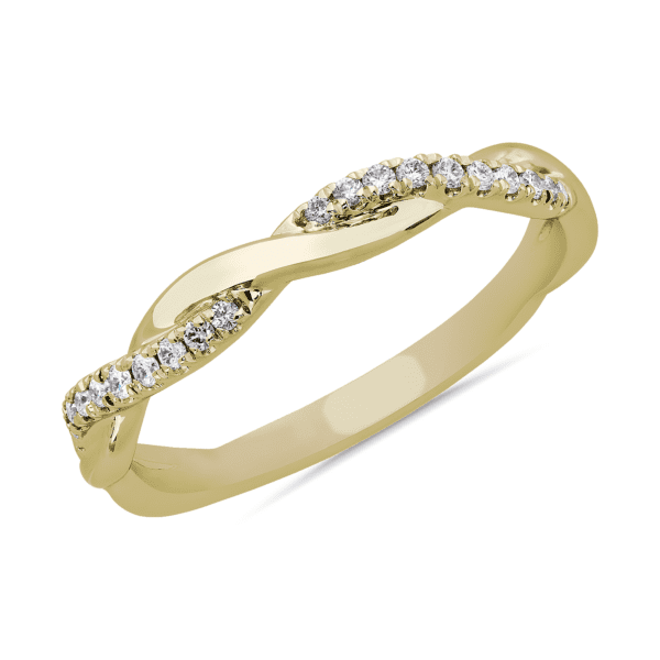 Petite Twist Diamond Anniversary Ring in 18k Yellow Gold (1/10 ct. tw.)